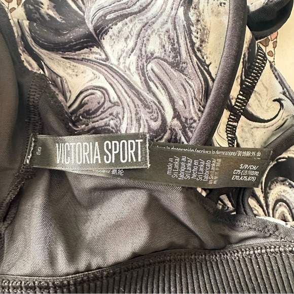 Victoria's Secret Black and White Cut-Out Crop Tank - Picture 3 of 4